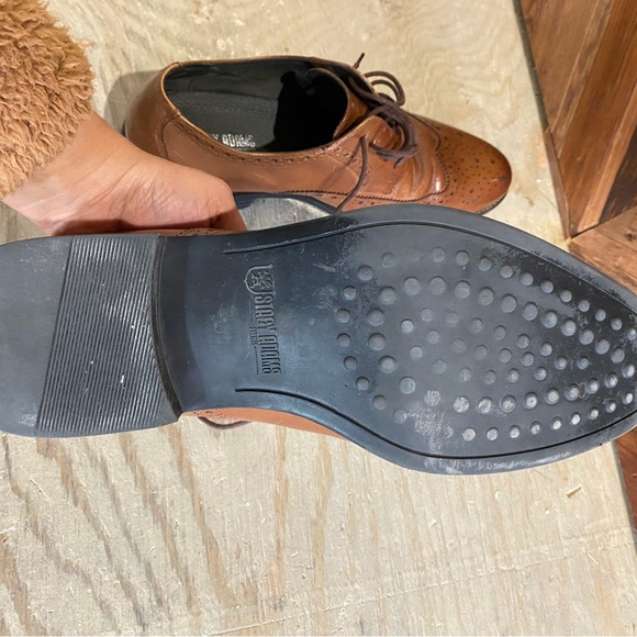 STACY ADAM'S MOCHA WINGTIPS 11M. - Picture 4 of 8